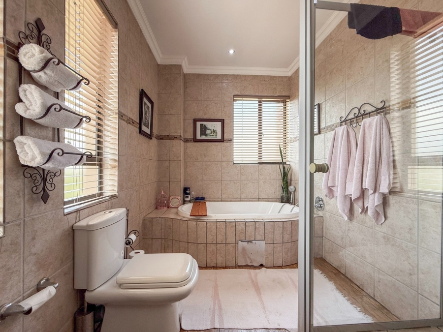 3 Bedroom Property for Sale in Xanadu Nature Estate North West